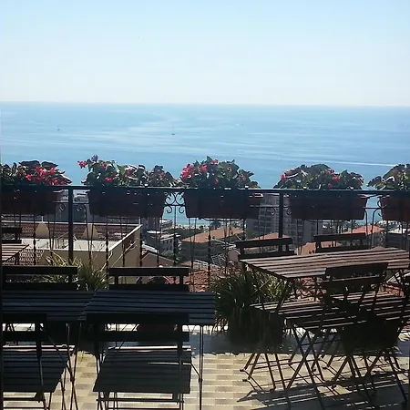 Pietra Preziosa * Pietra Ligure